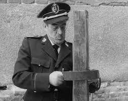 Le Bourreau de L. G. Berlanga (1963) : une mise à mort de l’humour à l’anglaise, sous le garrot d’un humour espagnol des plus noirs